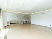 Ático en venta en Marbella, Puerto Banús. Ático con...