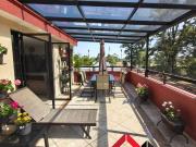 ATRACTIVA CASA CON TERRAZA DE DESCANSO, SALA DE CINES...