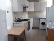Atractive newly refurbished 3 bedroom flat