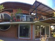 ATRACTIVO DEPARTAMENTO EXCELENTE UBICACION CUMBAYA – QUITO