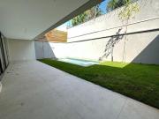 Deslumbrante casa em condomínio para venda com 4...