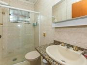 Agradável sobrado para venda em Parque Palmas do...