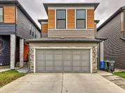 Attached Double garage Detached house for rent