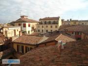 Attico arredato Centro