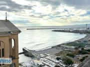 Attico arredato con terrazzo Albaro