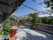 Attico arredato con terrazzo Centro