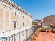 Attico arredato con terrazzo Centro storico