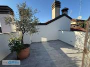 Attico arredato con terrazzo Centro storico, brera