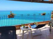 Attico arredato con terrazzo Piraino