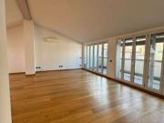 Attico con terrazzo Buenos aires, indipendenza, p.ta venezia