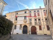 Attico di lusso in vendita Contra' Pasini, 24,...