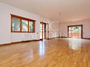 Prestigioso attico in vendita Via della Mendola, 212,...