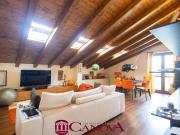 Attico / Mansarda in vendita a Bregnano CO