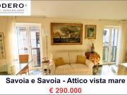 Attico / Mansarda in vendita a Genova GE