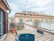 Attico TRILOCALE in affitto a Roma Rm