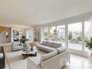 Attikawohnung mit Weitsicht und grosszügiger Terrasse