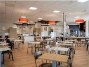 Attivit / Licenza di 150 m con 3 locali in vendita a...