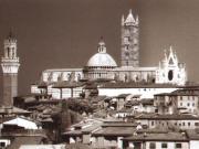 ATTIVITA´ CENTRO STORICO trilocale 300mq