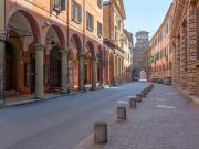 Attività / Licenza in affitto a Bologna BO