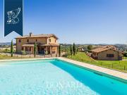 Attività / Licenza in vendita a Montalcino SI