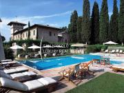 Attività / Licenza in vendita a San Gimignano SI