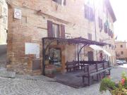 Attività / Licenza in vendita a Sarnano MC
