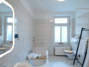 Attractive City Apartment – with 4 Single Beds,...