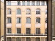 Attractive double bedroom not far from La Rambla