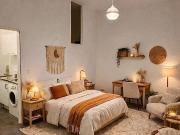 Attractive Fully Furnished 2 Room Apartment in Quiet...