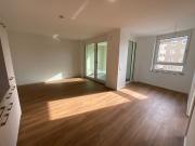 Attraktive 2 Zimmer Wohnung mit Loggia und Einbauküche