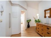 Attraktive 3 Zimmer Wohnung mit 2 Balkonen, Einbauküche,...