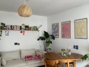 Attraktive 3 Zimmer Wohnung mit zwei Balkonen, 1 Min....