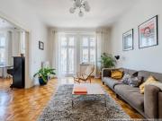 Attraktive 4 Zimmer Altbauwohnung mit Balkon und Aufzug