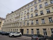 Attraktive Altbauwohnung in Hofruhelage & freiem Mietzins