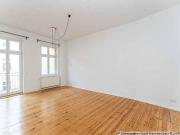 Attraktive, bezugsfreie Altbauwohnung mit Balkon in... Attraktive, bezugsfreie Altbauwohnung mit Balkon in...