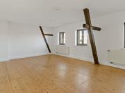 Attraktive Dachgeschosswohnung mit Einbauküche in der...