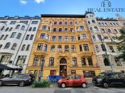 Attraktive Gewerbeeinheit in zentraler Lage von...