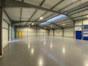 Attraktive Gewerbehalle mit Anbindung zur B41 zu vermieten