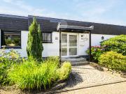 Attraktiver Winkelbungalow mit 2 Garagen in bevorzugter...
