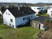 Attraktives 3 Familienhaus mit großem Garten