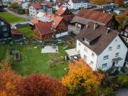 Attraktives 3 Parteienhaus mit großem Grundstück in...