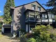 Attraktives Einfamilienhaus mit Einliegerwohnung, Garage...