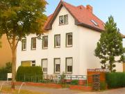 Attraktives Mehrfamilienhaus 5 Wohnungen, 1 Gewerbe, 8...