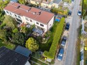 Attraktives Reihenendhaus mit Terrasse, Kamin und großem... Attraktives Reihenendhaus mit Terrasse, Kamin und großem...