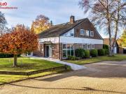 Attraktives Zweifamilienhaus mit viel Platz – ideal für...