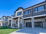 Att/Row/Townhouse Property