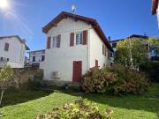 Au centre de ST J P Port, logement 4 pièces en 1er étage