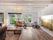 Au coeur de la vieille ville avec jardins et terrasse...