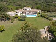 Au coeur des vignes.