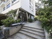 Au rez de chaussée, avec petite terrasse